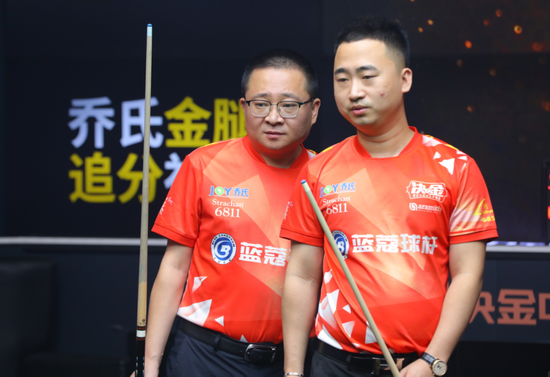 面对来自各 面对来自各